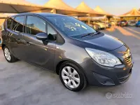 Usata Opel Meriva Cosmo 95 CV (69 kW) 2012 Grigio Monovolume