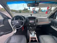 Usata Mitsubishi Pajero Instyle 200 CV (147 kW) 2014 Bianco SUV