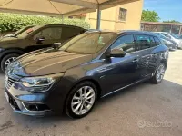 Usata Renault Mégane GrandTour Bose Edition 110 CV (80 kW) 2016 Grigio Station wagon