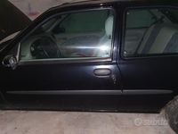 Usata Ford Fiesta 75 CV (55 kW) 1997 Nero Utilitaria