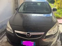 Usata Opel Astra Cosmo 110 CV (80 kW) 2011 Nero Station wagon