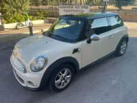 Usata Mini ONE 75 CV (55 kW) 2012 Bianco Utilitaria