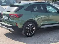 Usata Ford Kuga Active X 151 CV (111 kW) 2024 Verde SUV