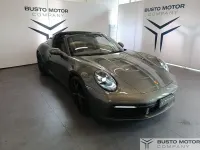 Usata Porsche 992 385 CV (283 kW) 2021 Verde / metallizzato Cabrio
