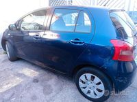 Usata Toyota Yaris 90 CV (66 kW) 2006 Blu Utilitaria