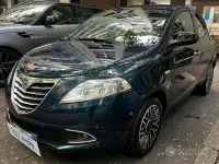 Usata Lancia Ypsilon Platinum 69 CV (50 kW) 2015 Blu Utilitaria