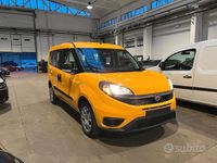 Usata Fiat Doblò Lounge 120 CV (88 kW) 2018 Giallo Monovolume