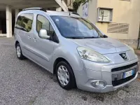 Usata Peugeot TePee 90 CV (66 kW) 2009 Grigio Station wagon