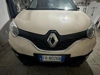 Usata Renault Captur 90 CV (66 kW) 2018 Giallo SUV