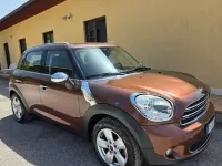 Usata Mini One Countryman 98 CV (72 kW) 2015 Marrone SUV