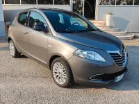 Usata Lancia Ypsilon Gold 69 CV (50 kW) 2014 Grigio Utilitaria
