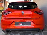 Usata Renault Clio V Life 67 CV (49 kW) 2023 Marrone Berlina