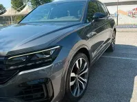 Usata VW Touareg R-line 231 CV (169 kW) 2019 Grigio SUV