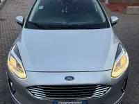 Usata Ford Fiesta Titanium 86 CV (63 kW) 2018 Grigio Utilitaria
