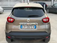 Usata Renault Captur 90 CV (66 kW) 2014 Beige SUV