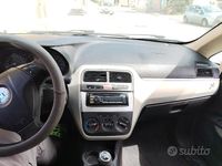 Usata Fiat Punto 90 CV (66 kW) 2006 Nero Utilitaria