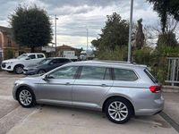 Usata VW Passat 150 CV (110 kW) 2020 Grigio Station wagon