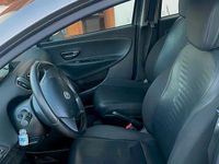 Usata Lancia Ypsilon 95 CV (69 kW) 2011 Grigio Utilitaria