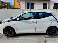 Usata Toyota Aygo 69 CV (50 kW) 2017 Bianco Utilitaria