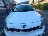 Usata Kia Rio 90 CV (66 kW) 2016 Bianco pastello Utilitaria