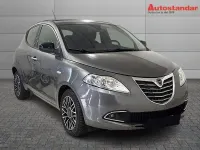Gebraucht Lancia Ypsilon Gold 69 PS (50 kW) 2015 Grau Kleinwagen
