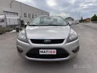 Usata Ford Focus Cabriolet 136 CV (100 kW) 2010 Grigio Cabrio