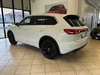 Usata VW Touareg Elegance 231 CV (169 kW) 2024 Bianco SUV