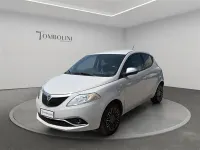 Usata Lancia Ypsilon 69 CV (50 kW) 2016 Grigio chiaro Utilitaria
