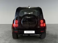 Usata Land Rover Defender SE 200 CV (147 kW) 2023 Santorini black SUV