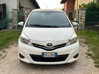 Usata Toyota Yaris 69 CV (50 kW) 2012 Bianco Utilitaria