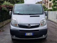 Usata Opel Vivaro 114 CV (83 kW) 2012 Argento Monovolume