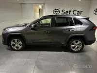 Usata Toyota RAV4 Hybrid 222 CV (163 kW) 2022 Grigio SUV