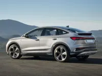 Nuova Audi e-tron S-Line 210 kW (286 CV) 2026 Grigio SUV
