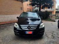 Usata Mercedes B180 109 CV (80 kW) 2010 Monovolume