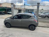 Usata Lancia Ypsilon 69 CV (50 kW) 2020 Grigio Utilitaria