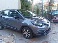 Usata Renault Captur Zen 90 CV (66 kW) 2016 Grigio SUV