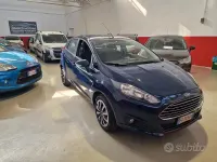 Usata Ford Fiesta Titanium 97 CV (71 kW) 2014 Blu Utilitaria
