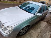 Usata Mercedes E320 Classic 204 CV (150 kW) 2004 Grigio Berlina