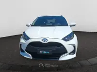 Usata Toyota Yaris Hybrid Active 92 CV (67 kW) 2024 Bianco Berlina