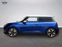 Usata Mini Cooper SE Classic 160 kW (218 CV) 2025 Blu/azzurro Utilitaria