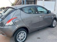 Gebraucht Lancia Ypsilon Gold 69 PS (50 kW) 2017 Grau Kleinwagen