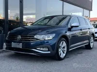 Usata VW Passat 190 CV (139 kW) 2020 Bluazzurro Station wagon