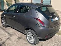 Usata Lancia Ypsilon 54 CV (39 kW) 2014 Grigio Utilitaria