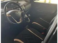 Usata Lancia Ypsilon Gold 69 CV (50 kW) 2018 Nero Utilitaria