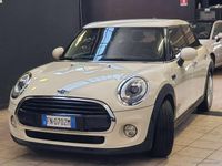Usata Mini Cooper D 116 CV (85 kW) 2016 Beige Utilitaria