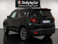Usata Jeep Renegade 179 CV (131 kW) 2022 Solid black SUV