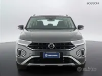 Usata VW T-Roc Life 150 CV (110 kW) 2024 Nero SUV