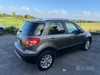 Usata Fiat Sedici Emotion 120 CV (88 kW) 2012 Marrone SUV
