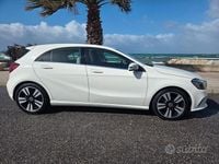 Usata Mercedes A180 108 CV (79 kW) 2017 Bianco Berlina