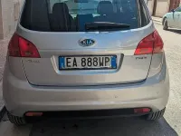 Usata Kia Venga 90 CV (66 kW) 2010 Grigio Utilitaria
